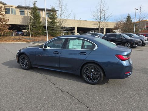 New 2026 BMW 330i xDrive Sedan w/ Premium Package image 5