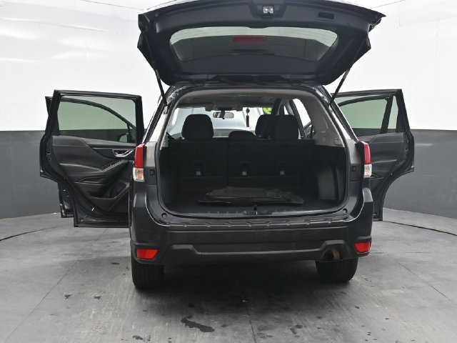 Used 2019 Subaru Forester Premium AWD/4WD image 46