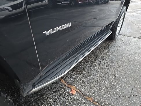 Used 2019 GMC Yukon SLE image 31