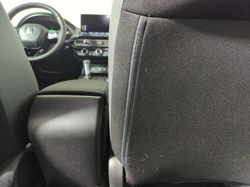 Used 2025 Honda Civic Sport image 31