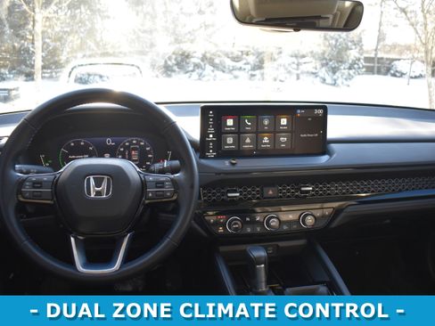 Used 2023 Honda Accord Touring image 10