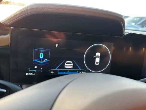 Used 2023 Hyundai Elantra SEL w/ Convenience Package image 20