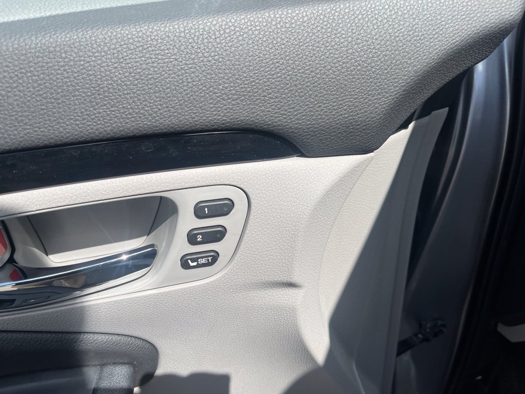 Used 2016 Honda Pilot Touring image 31