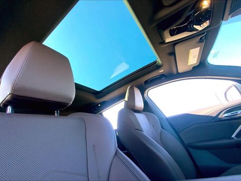 Used 2025 BMW X2 xDrive28i image 13