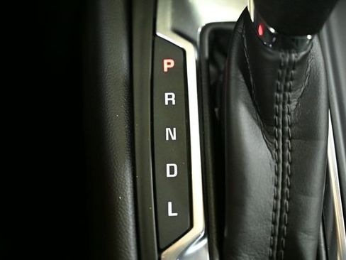 Used 2021 Chevrolet Equinox LS w/ LPO, Blackout Package image 29