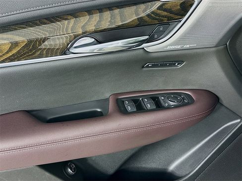 Used 2022 Cadillac XT6 Premium Luxury image 18