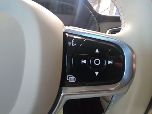 Used 2023 Volvo XC90 B5 Core w/ Protection Package Premier AWD/4WD image 19
