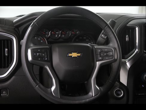 Used 2022 Chevrolet Silverado 1500 LT AWD/4WD image 8