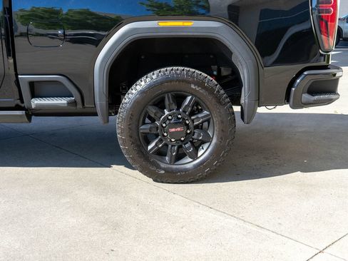 New 2026 GMC Sierra 3500 AT4 w/ AT4 Premium Plus Package AWD/4WD image 32