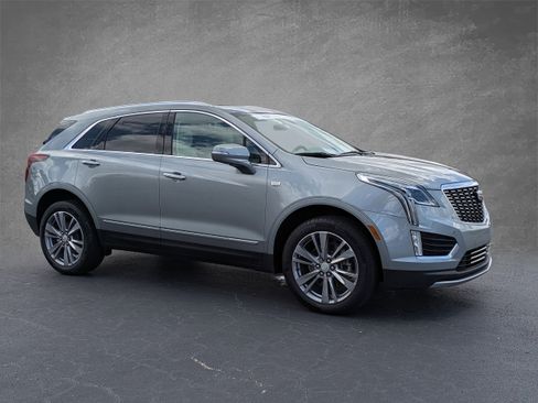 Certified 2024 Cadillac XT5 Premium Luxury FWD image 7