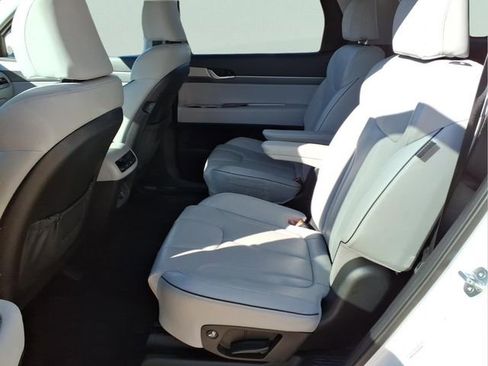Used 2025 Hyundai Palisade SEL AWD/4WD image 16