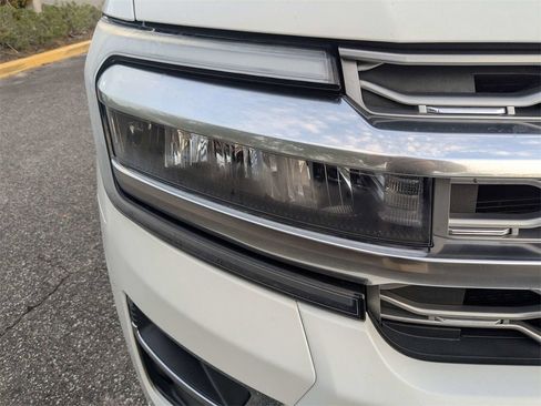 Used 2022 Ford Expedition Platinum image 10