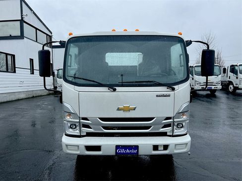 New 2025 Chevrolet Low Cab Forward image 15