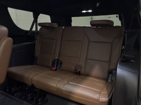 Used 2023 Chevrolet Suburban High Country w/ Advanced Technology Package image 31