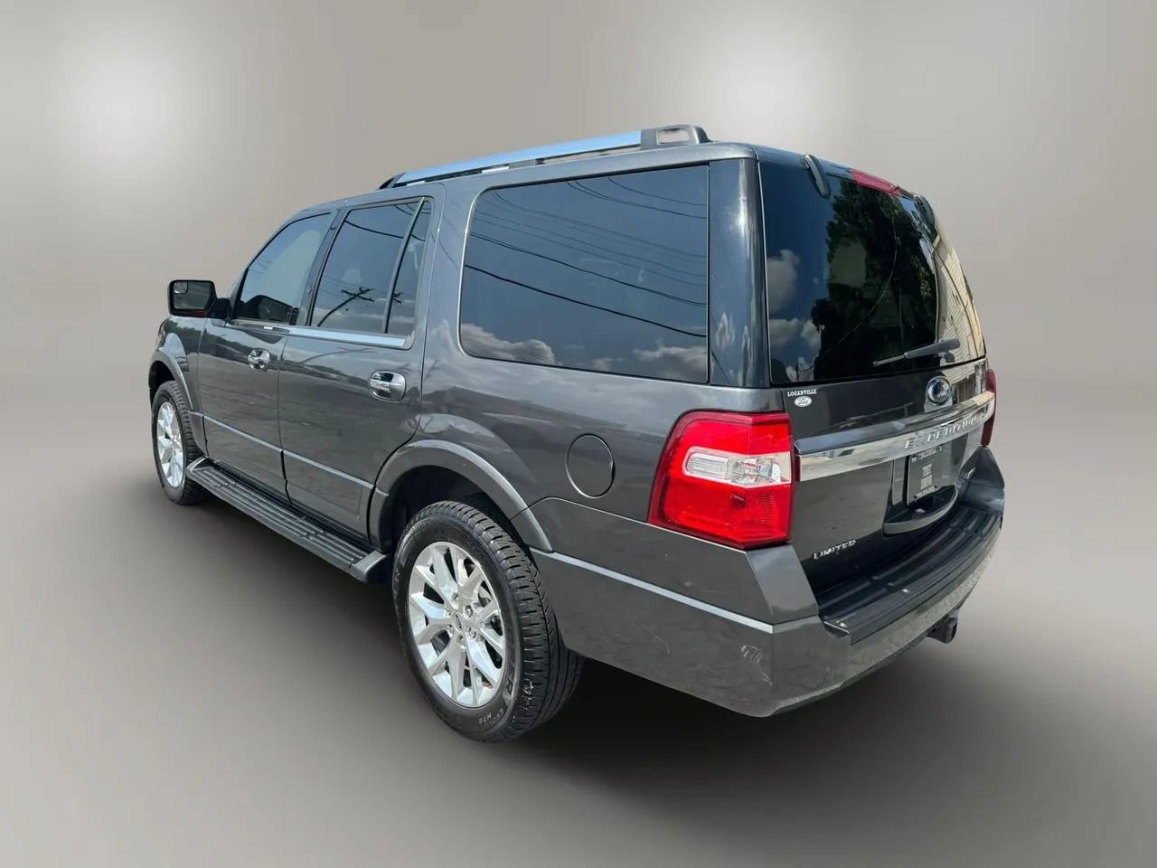 Used 2017 Ford Expedition Limited RWD image 8