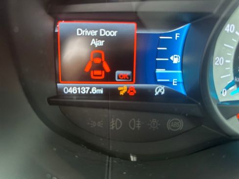 Used 2024 Ford Edge SEL image 7