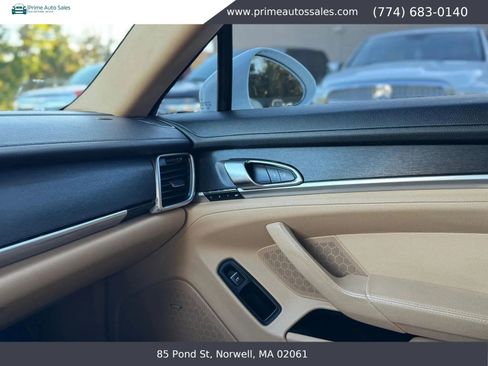 Used 2013 Porsche Panamera 4 Platinum Edition AWD/4WD image 13