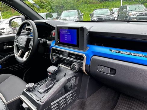 Used 2024 Toyota Tacoma TRD Off-Road AWD/4WD image 14