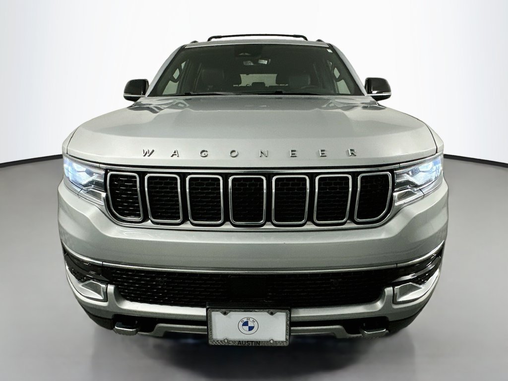 Used 2023 Jeep Wagoneer Series II w/ Premium Group I AWD/4WD image 2