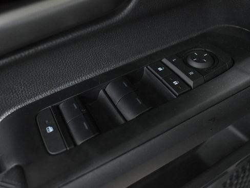 Used 2025 Toyota Tacoma TRD Sport AWD/4WD image 13