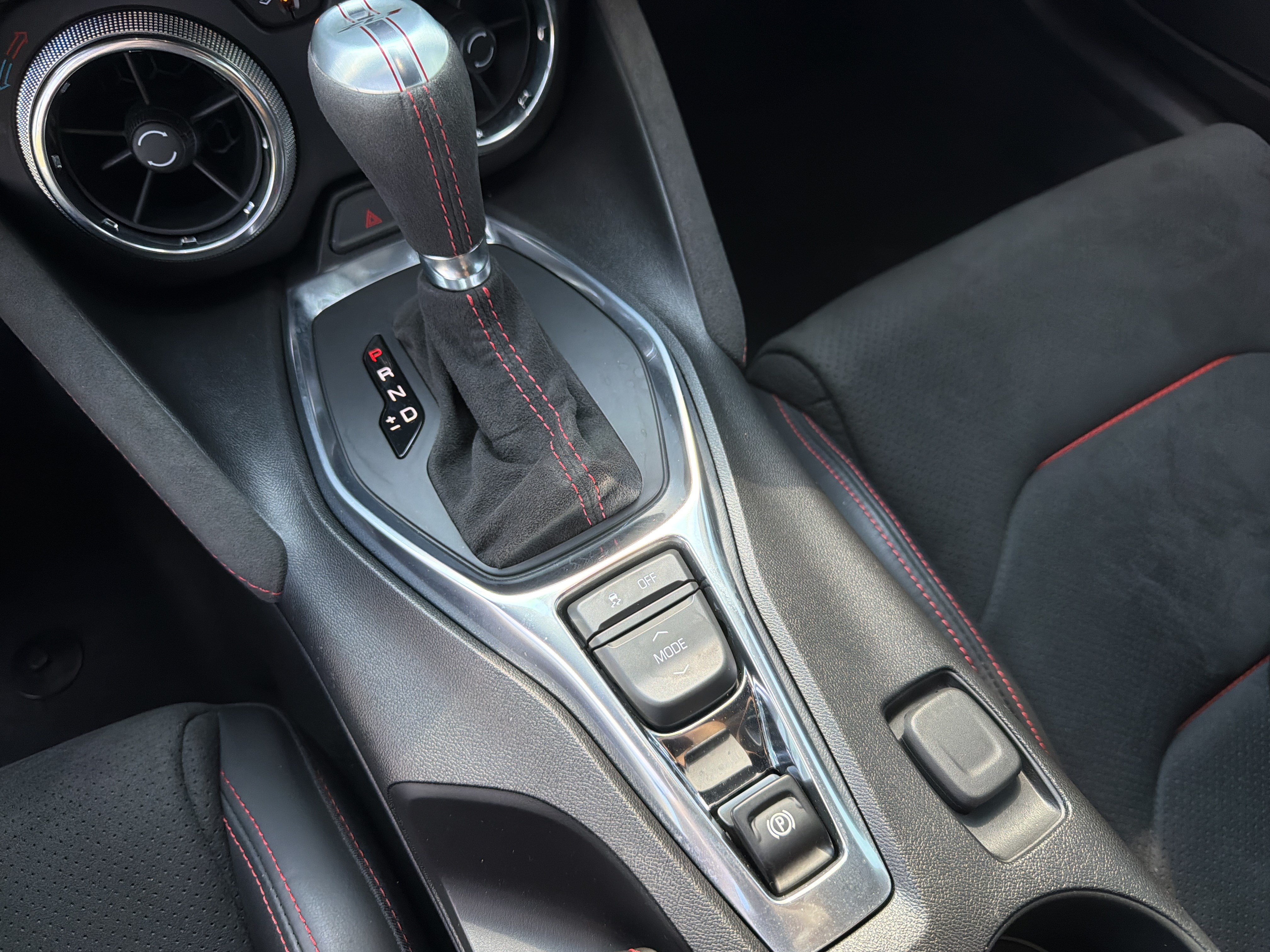 Used 2020 Chevrolet Camaro ZL1 RWD image 36