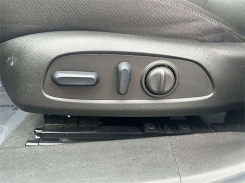 Used 2024 Chevrolet Malibu LT image 13