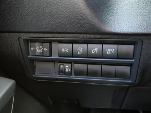 Used 2025 Toyota Tundra SR5 AWD/4WD image 27
