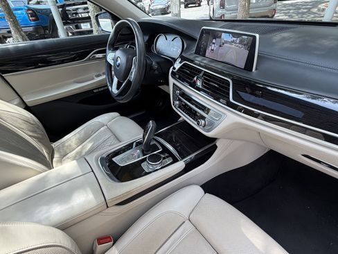 Used 2016 BMW 740i RWD image 48