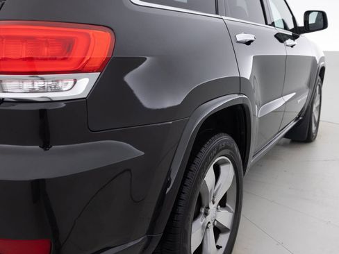 Used 2014 Jeep Grand Cherokee Overland w/ Advanced Technology Group AWD/4WD image 14