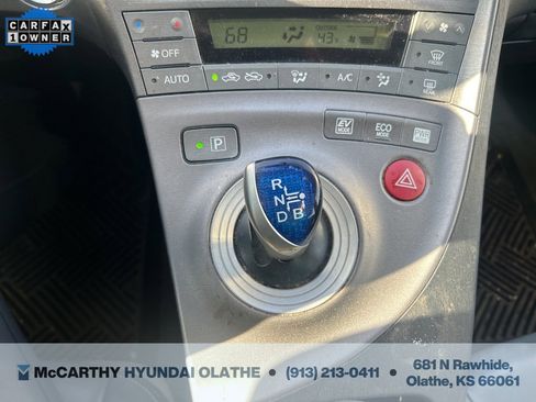 Used 2013 Toyota Prius Four image 9