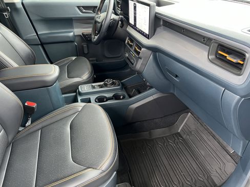 Used 2025 Ford Maverick Tremor image 21