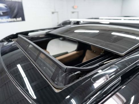 Used 2023 Land Rover Discovery S R-Dynamic image 60