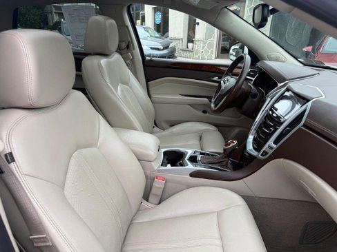 Used 2016 Cadillac SRX Luxury w/ Driver Awareness Package FWD image 16