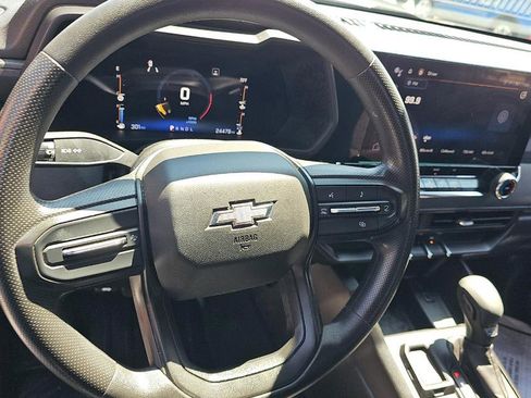 Used 2023 Chevrolet Colorado W/T image 10