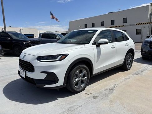 New 2026 Honda HR-V LX image 2