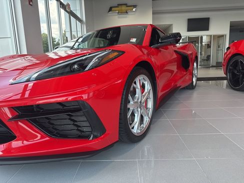 Used 2023 Chevrolet Corvette Stingray Premium Cpe w/ Z51 Performance Package image 29