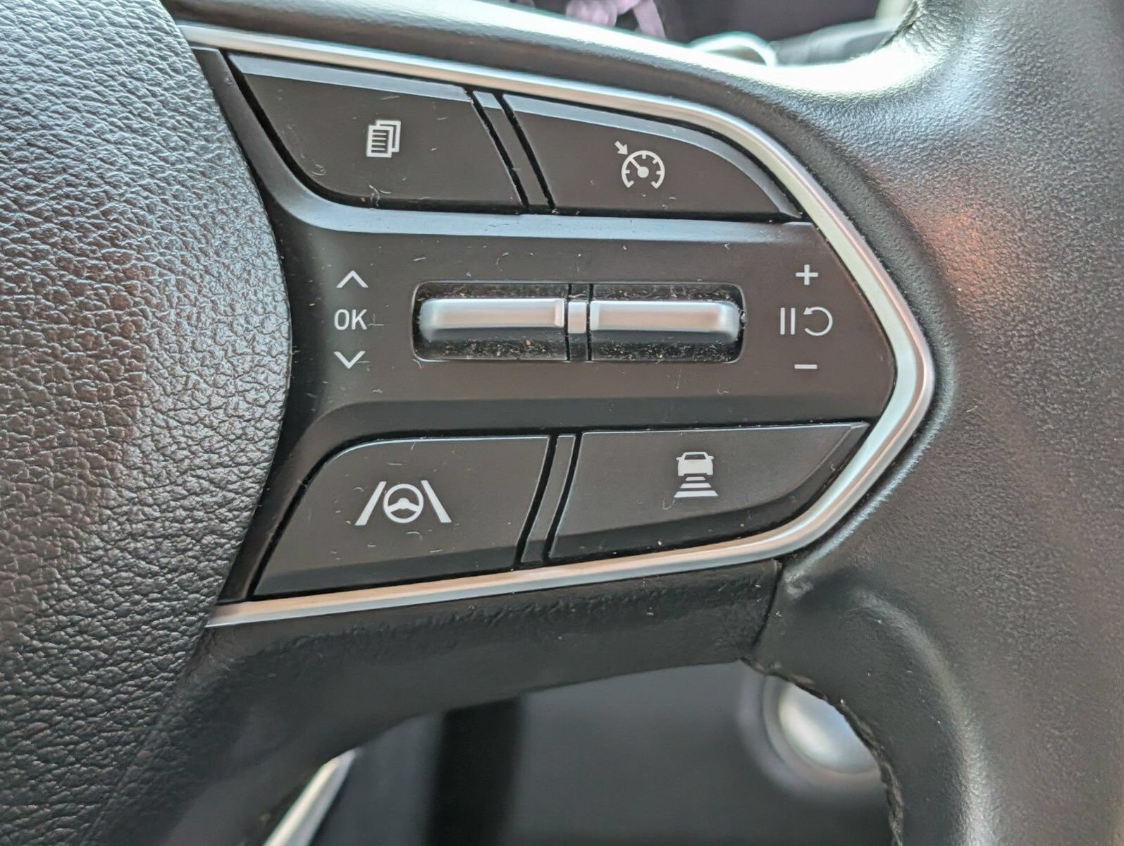 Used 2023 Hyundai Santa Fe SEL AWD/4WD image 29