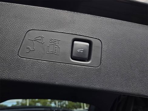 Used 2024 Lincoln Corsair Reserve image 26