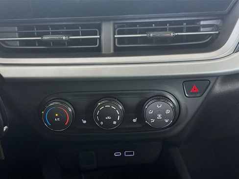 Used 2024 Chevrolet Trax RS image 23