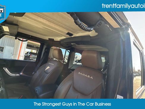 Used 2013 Jeep Wrangler Unlimited Sahara w/ Dual Top Group image 29