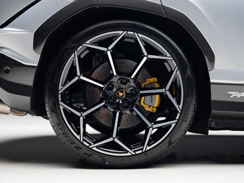 Used 2024 Lamborghini Urus Performante AWD/4WD image 41