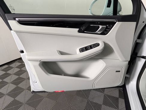 New 2026 Porsche Macan AWD/4WD image 24