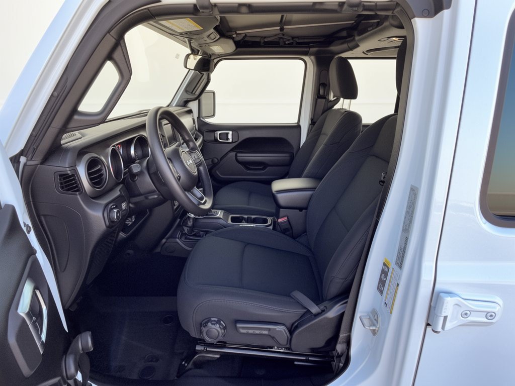 Used 2023 Jeep Wrangler Unlimited Sport AWD/4WD image 5