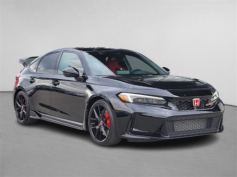 Used 2023 Honda Civic Type R image 1