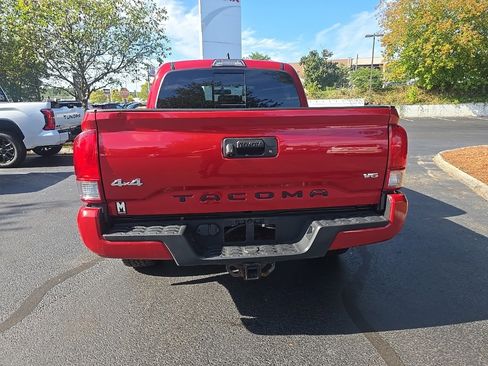 Certified 2017 Toyota Tacoma TRD Sport image 6