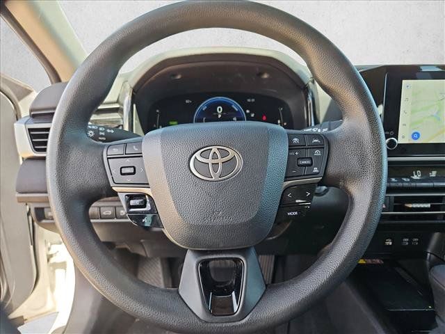 Used 2025 Toyota Camry LE FWD image 12