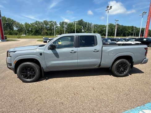 New 2026 Nissan Frontier SV w/ SV Convenience Package AWD/4WD image 4