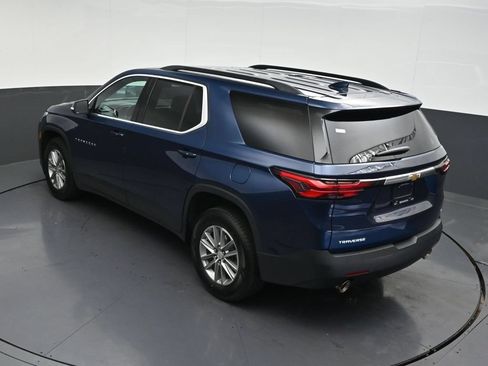 Used 2023 Chevrolet Traverse LT FWD image 18