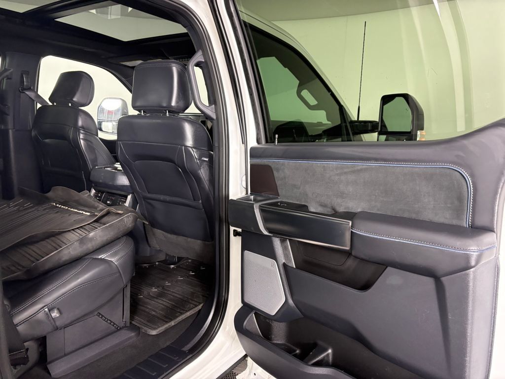 Certified 2026 Ford F450 Platinum w/ FX4 Off-Road Package AWD/4WD image 35