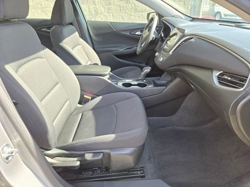 Used 2024 Chevrolet Malibu LS FWD image 18